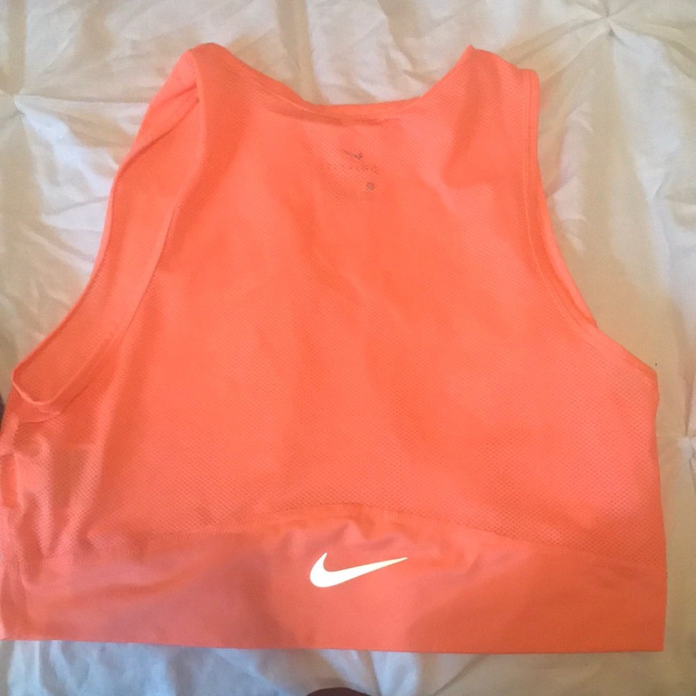 cropped tank top